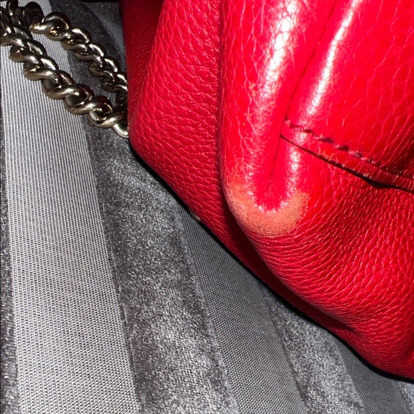 YOU ARE LOOKING AT A TOTAL UNICORN 🦄 Gucci Soho Working Tote in Rare Red Alert 🔴 - Picture 7 of 9